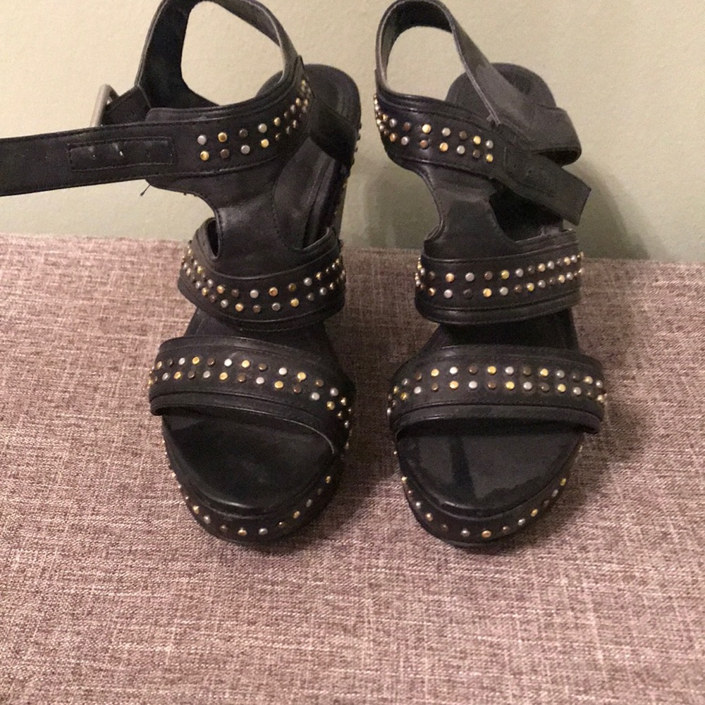Express grommet wedge